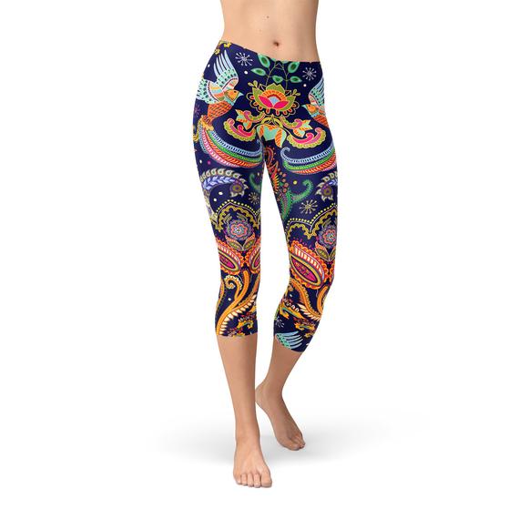 Womens Ornamental Blue Paisley Capri Leggings - Stylemz