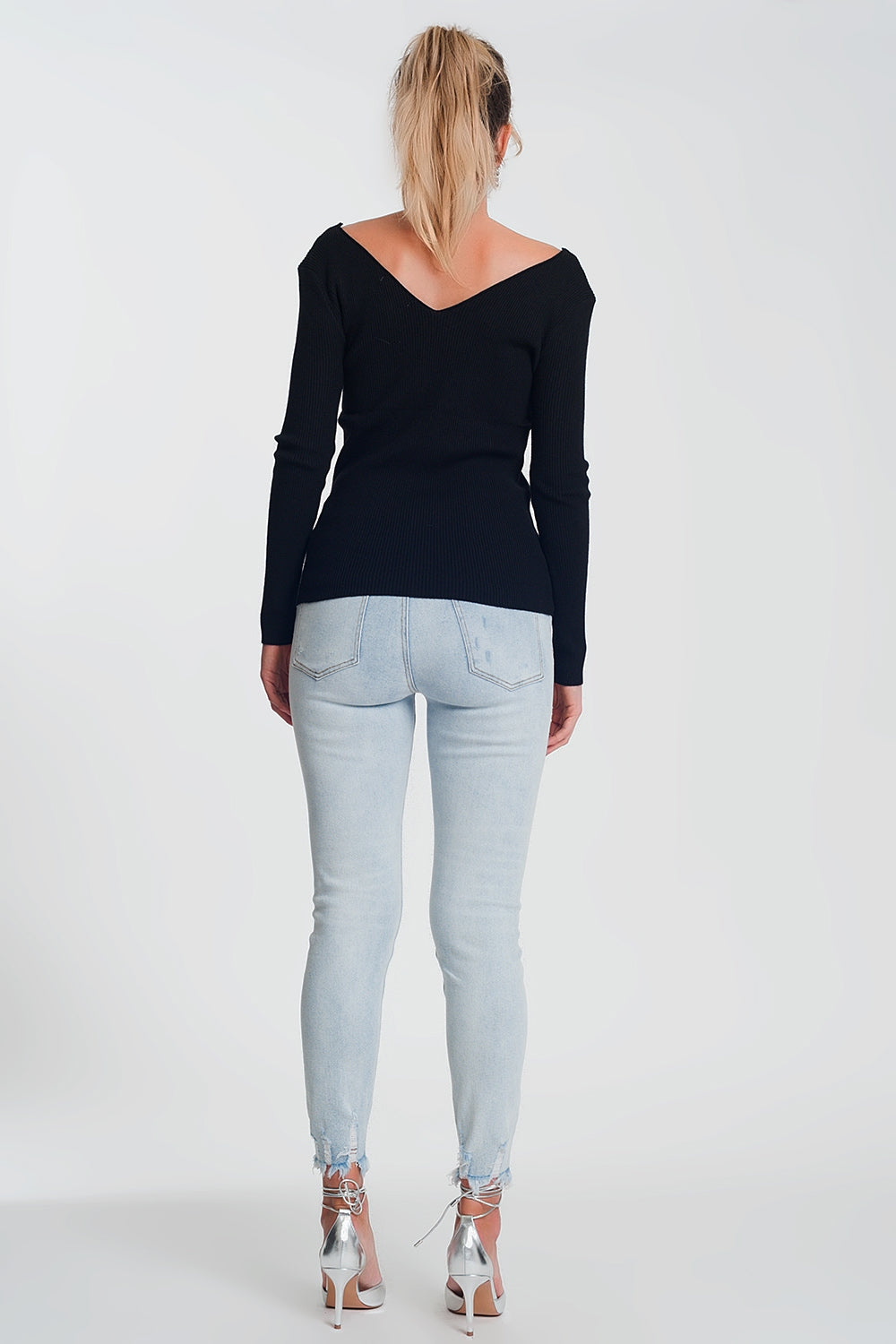 Knitted Jumper in Black With V Back - Casual Bodycon Fit