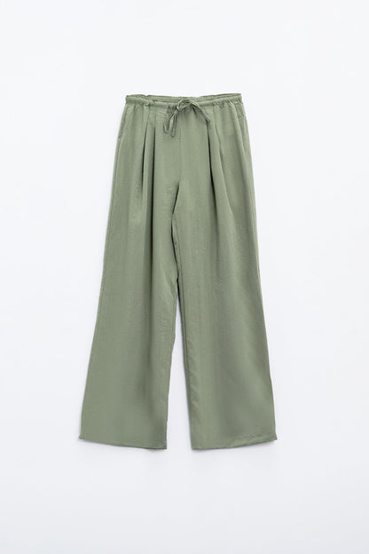 Light Green Relaxed Pants With Drawstring and Side Pockets