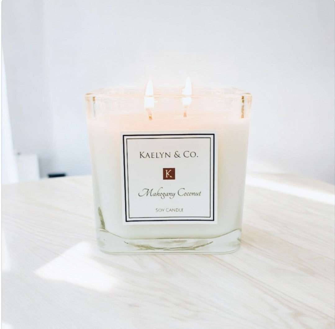 Mahogany Coconut Medium Cube Candle for Elegant Home Ambiance