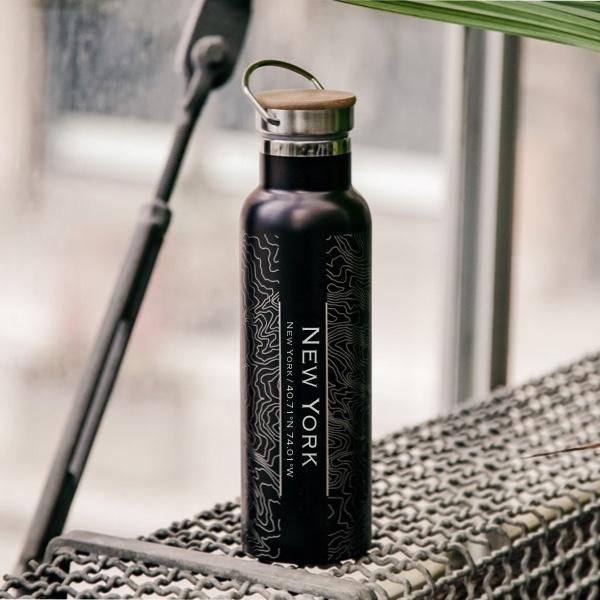 New York - New York Map Bottle with Bamboo Top in Matte Black - Stylemz