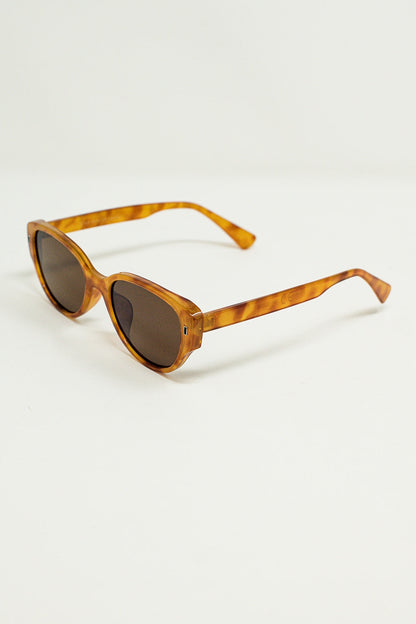 Oval Sunglasses in Light Yellowish Tortoise Shell Style