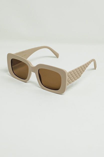 Oval Sunglasses With Smoke Lens in Beige for Stylish Look