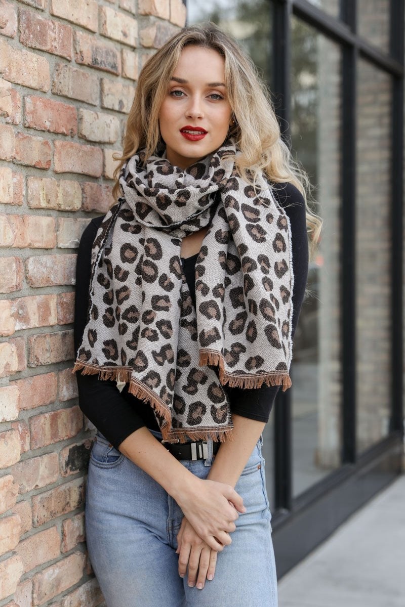 Reversible Leopard Blanket Scarf for Stylish Versatility