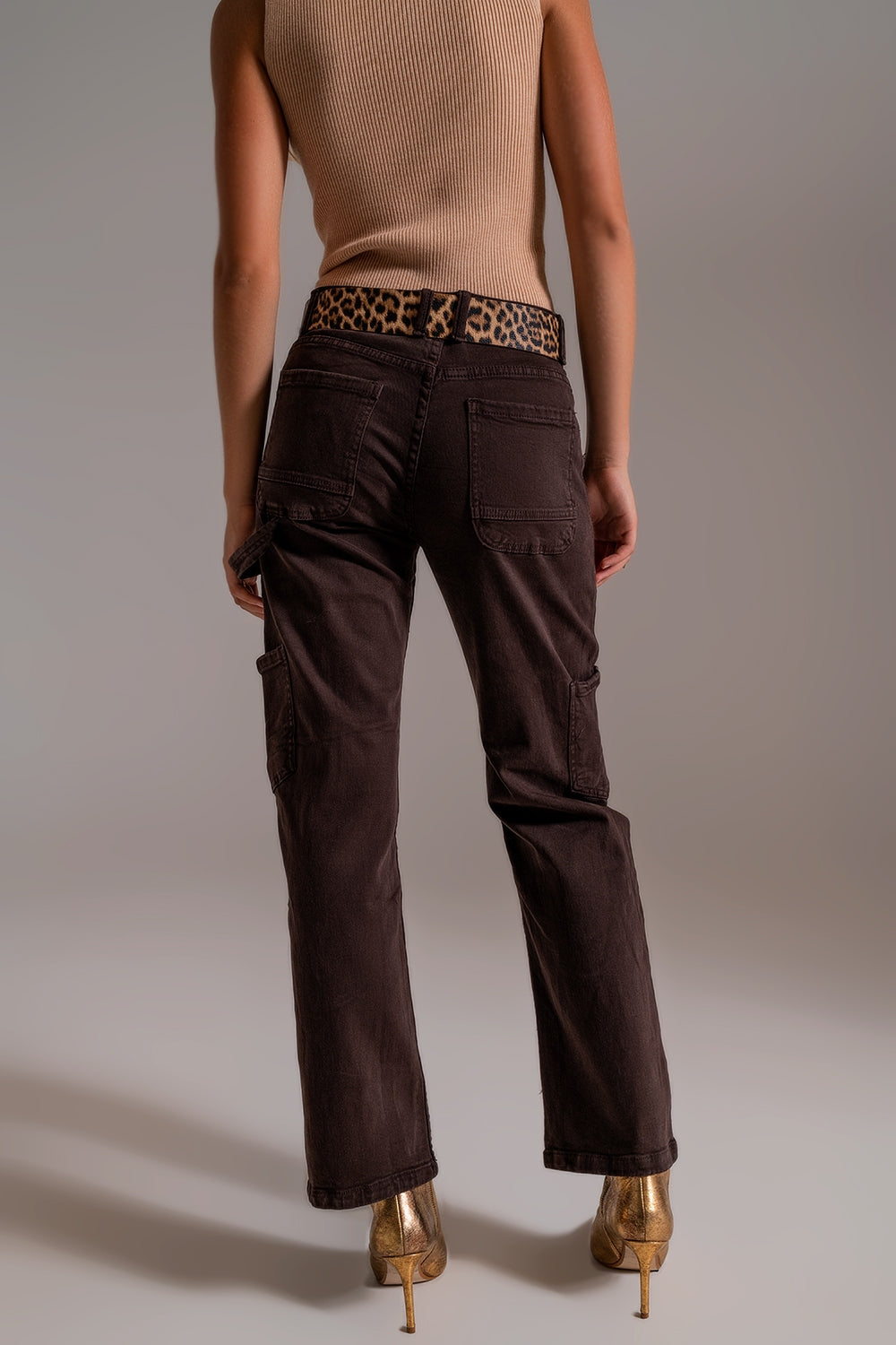 Straight Leg Cargo Pants in Brown for Effortless Style