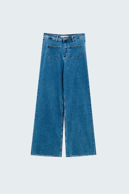 Straight Leg Jeans With Front Pockets Detail Mid Wash