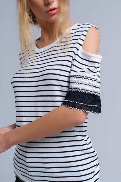 White Striped Sweater With Embroidery for Casual Style