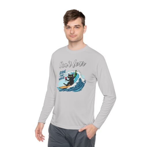 Don't fear, ride the wave Unisex Lightweight Long Sleeve Tee - Image 3