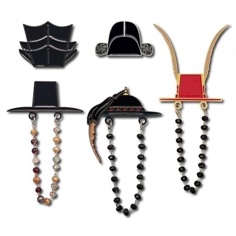 "meta_description": "Own a piece of Korean fashion with our elegant Hat Pin Badge Set.",