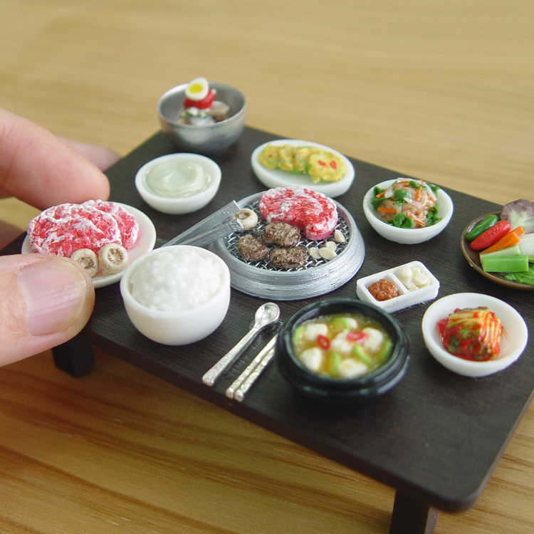 Miniature Korean Table Set Grilled Sirloin (Kkotdeungsim) Set