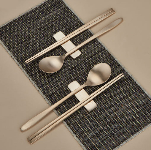 Alternative view of Bbangjja Yugi (bronze) Choptick and Spoon Set