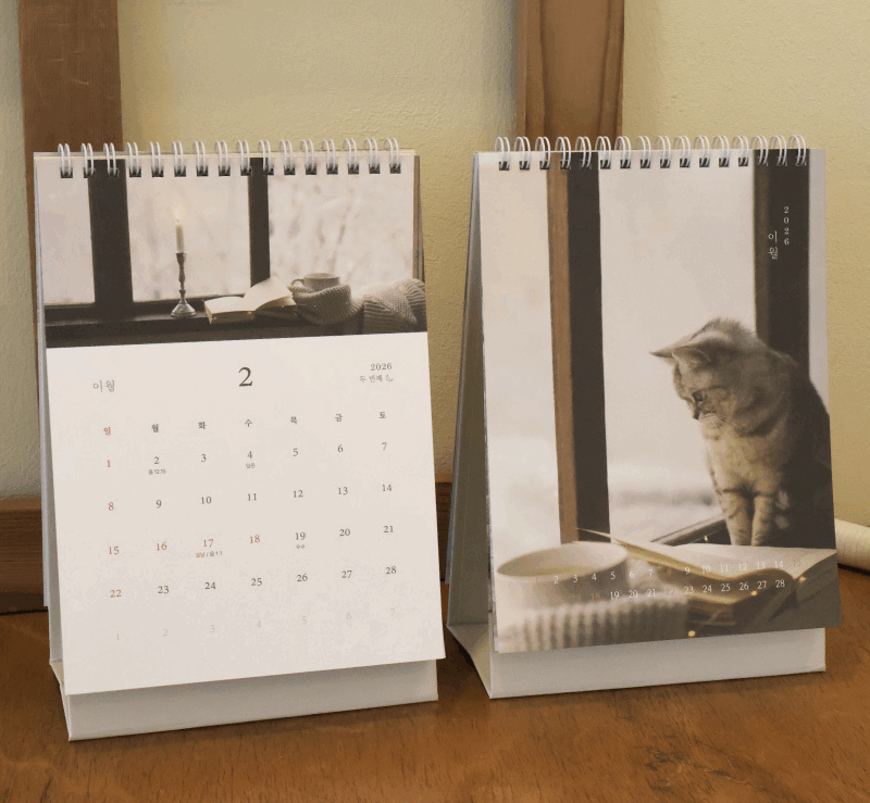 O-CHECK 2026 15-Month Desk Calendar