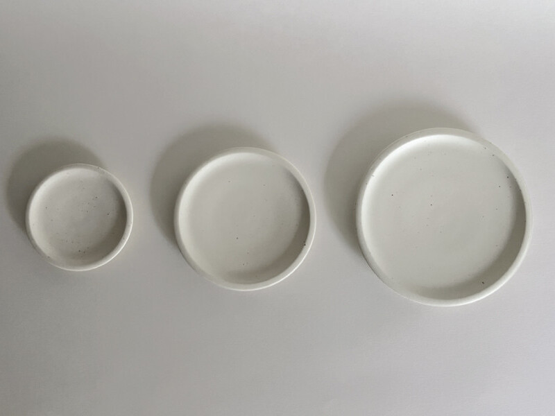 Alternative view of nvjae Nap Plate Shell White