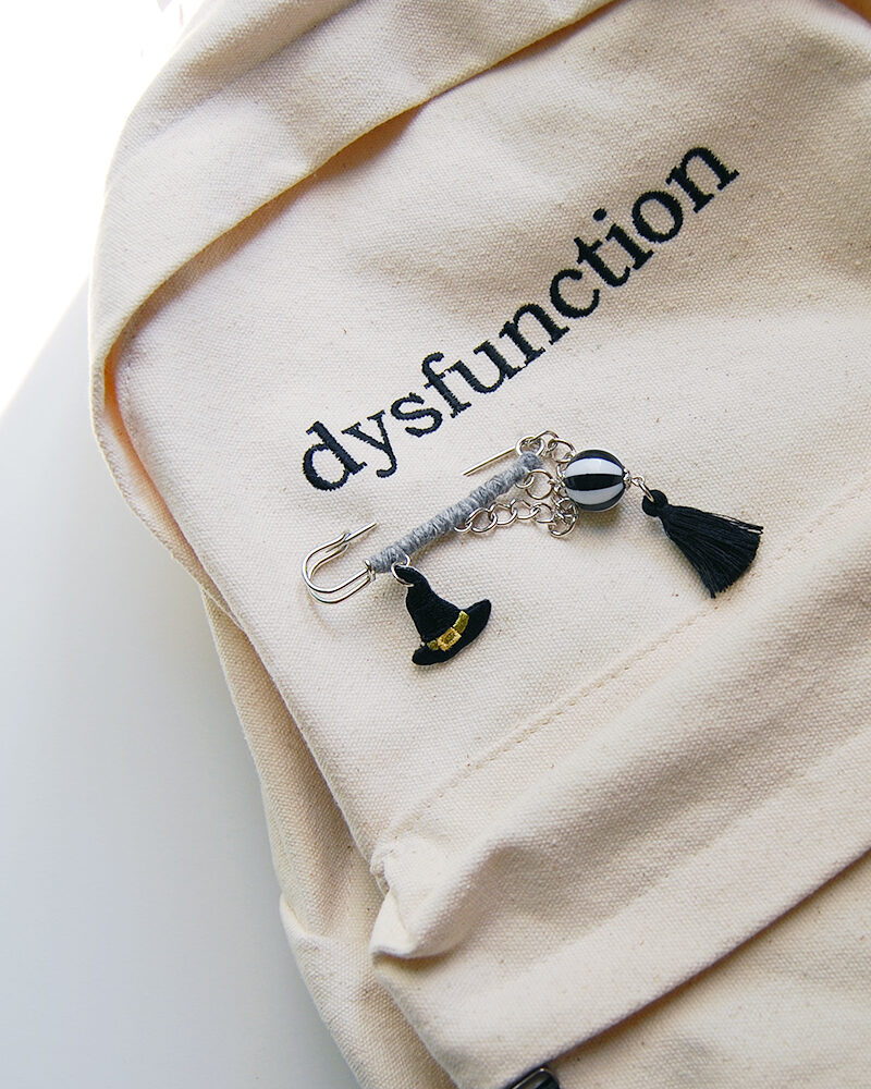 Alternative view of ALLPATTERN Toy Brooch – Halloween