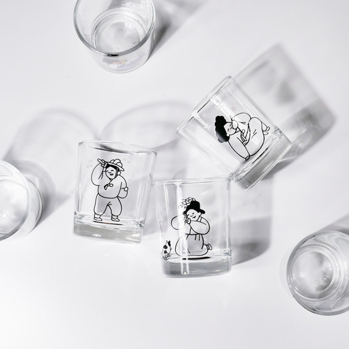 Alternative view of Genre Painting for All - Color Changing Soju Glass Set