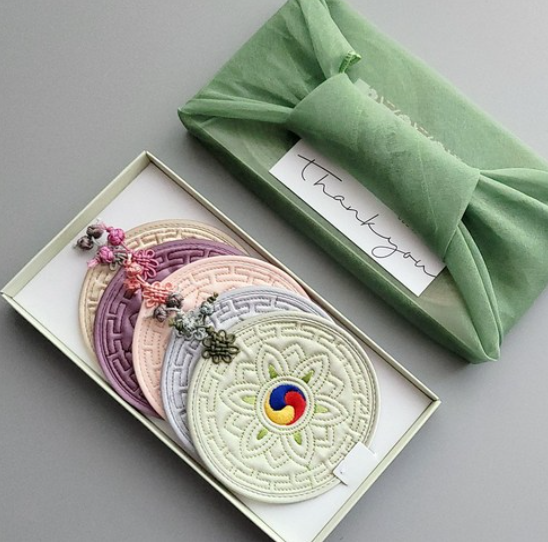 Alternative view of Korean Traditional Lotus Flower Coaster Set 5P