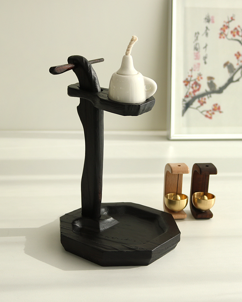 Alternative view of Korean Traditional Octagonal Oil Lamp Mood Light (Hanok Style)