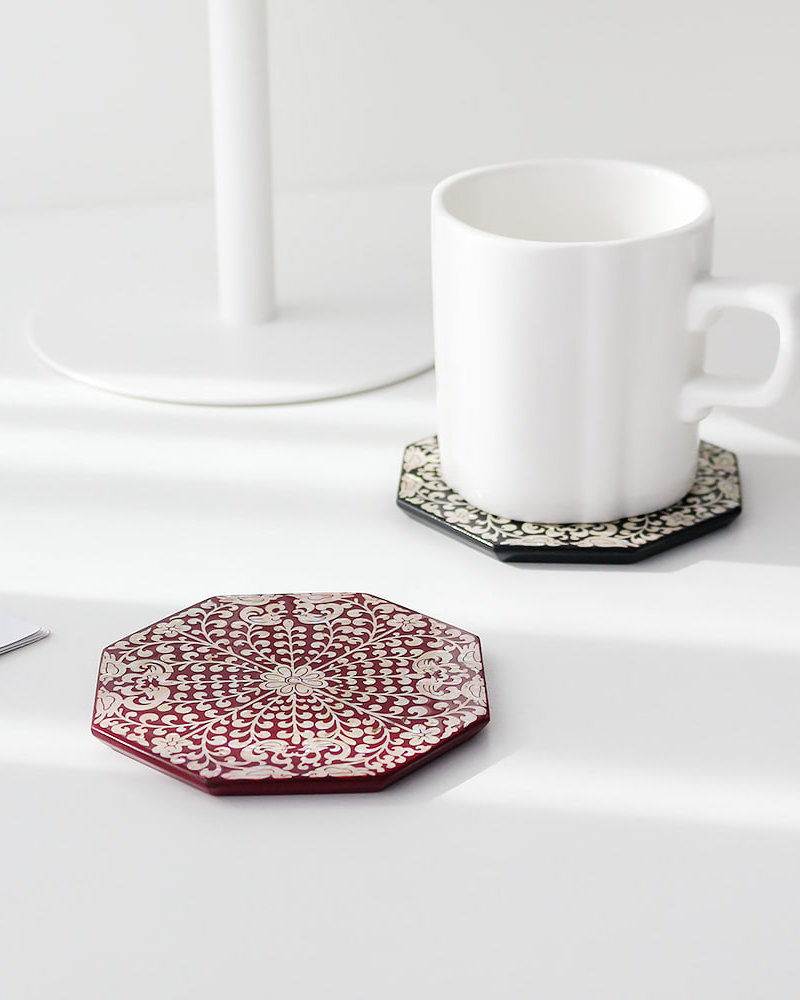 Alternative view of Korean Najeonchilgi Mother of Pearl Octagonal Coaster (Mandarin Duck Arabesque)