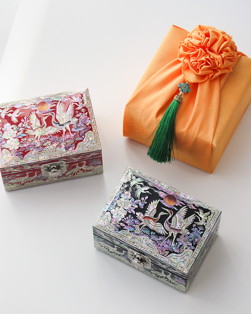 Alternative view of Korean Najeonchilgi Mother of Pearl Crane Pine Mini Jewelry Box 12cm