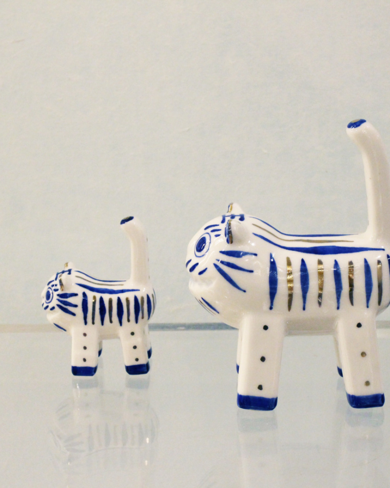 Alternative view of K-Heritage White Porcelain Kokdu Tiger Figurine Small